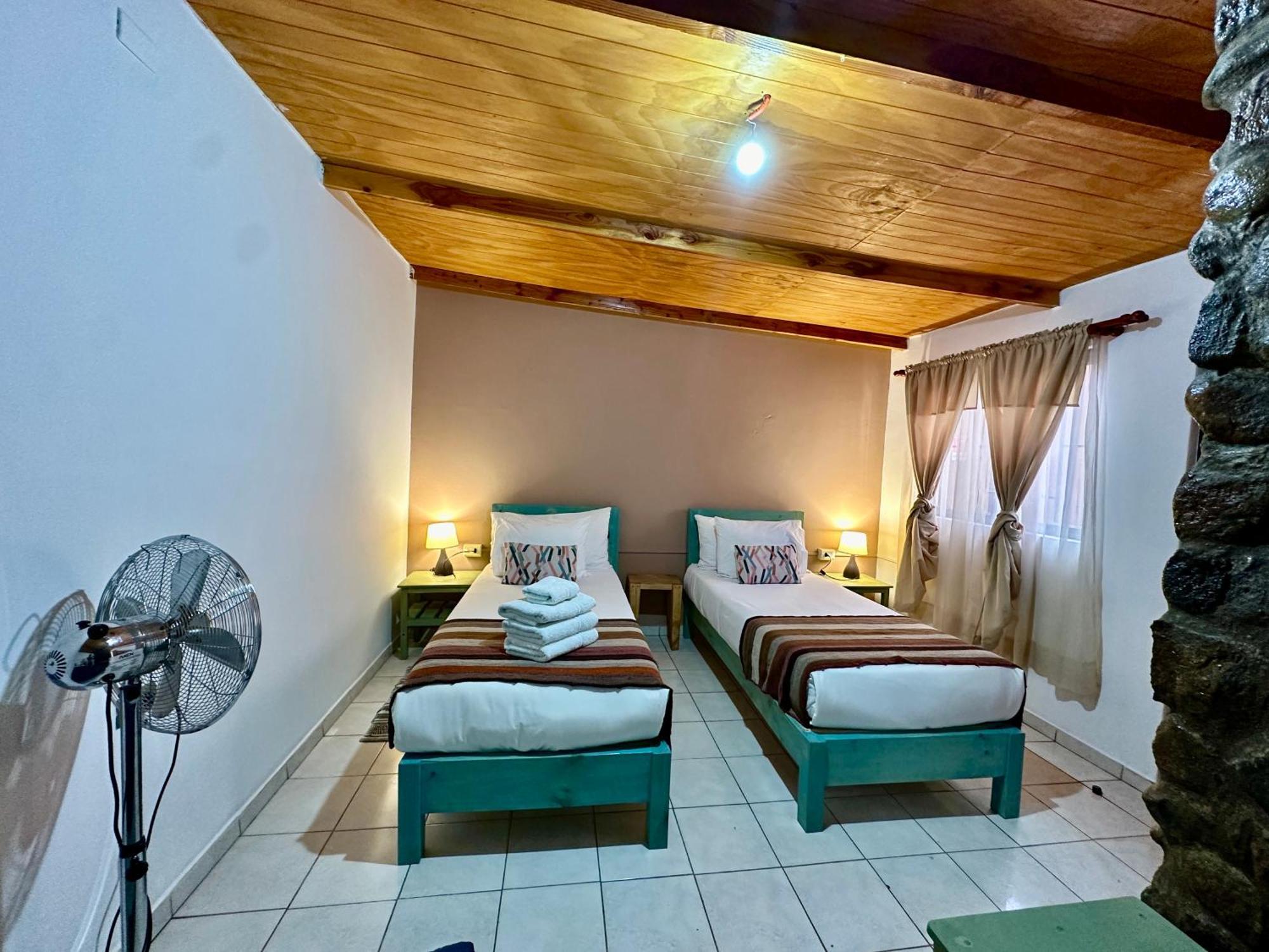 Hostal Qachi Chentura San Pedro de Atacama Exterior photo
